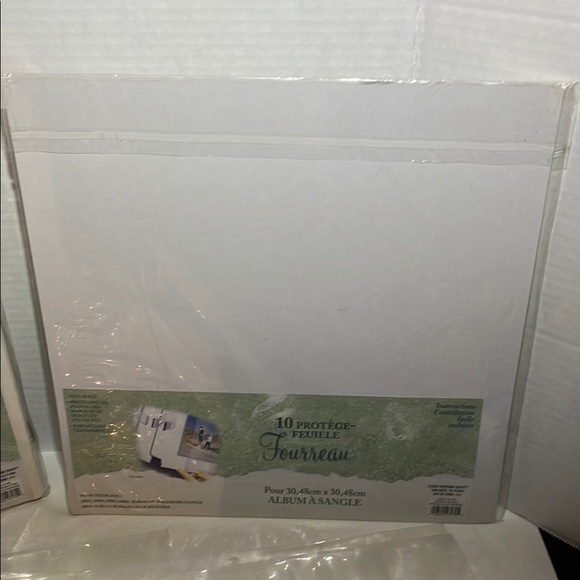 Scrapbook Album with Protective Sleeves - Picture 2 of 12